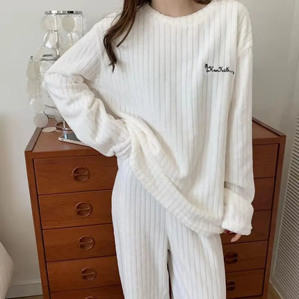 Pyjama Hiver Femme en Velours de Corail – Chaud, Doux & Confortable – Nouvelle Collection Automne/Hiver