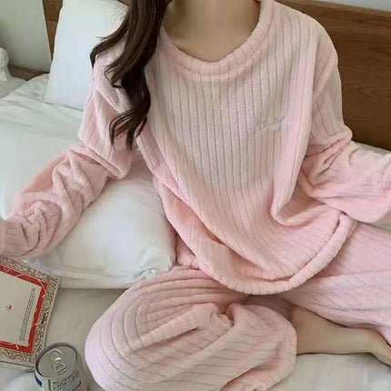 Pyjama Hiver Femme en Velours de Corail – Chaud, Doux & Confortable – Nouvelle Collection Automne/Hiver