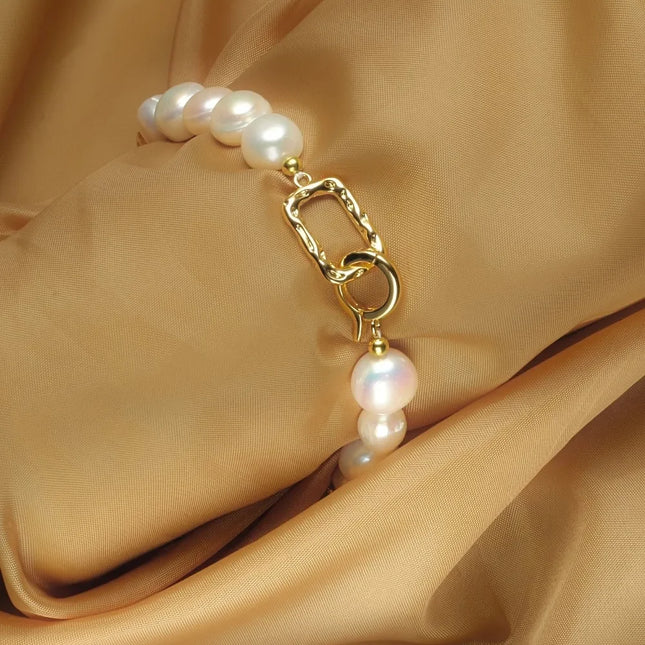 Bracelet en Perles d’Eau Douce Naturelles Baroques – Motif Géométrique Élégant pour Femme (8‑9 mm)