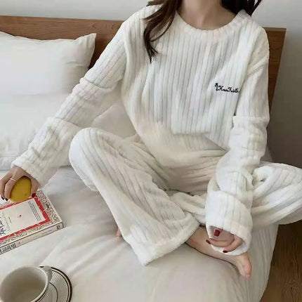 Pyjama Hiver Femme en Velours de Corail – Chaud, Doux & Confortable – Nouvelle Collection Automne/Hiver
